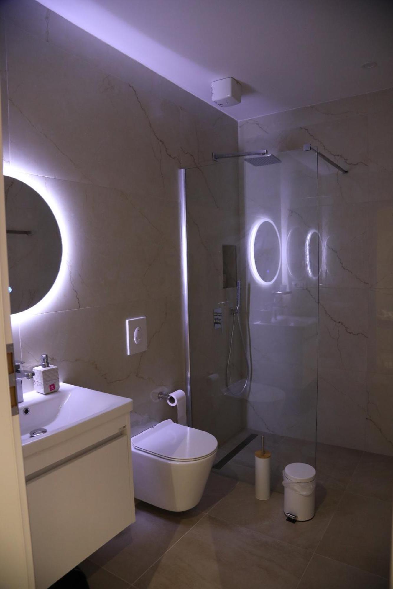 Center Cozy Modern 9/b Appartement *
